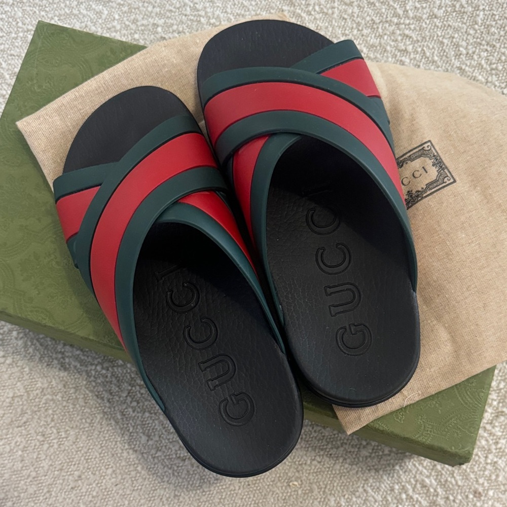 Gucci Red and Dark Green Crisscross Rubber Slide Sandals - Picture 6 of 8